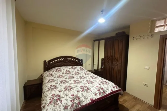 Tirane, jepet me qera apartament , 64 m² 730 € 