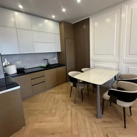 Tirane, jepet me qera apartament 1+1 Kati 11, 75 m² 850 € (GOLDEN TOWER REZIDENCE)