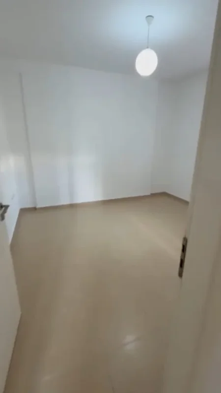 Tirane, jepet me qera apartament 2+1 Kati 3, 85 m² 500 € (Fusha Aviacionit)
