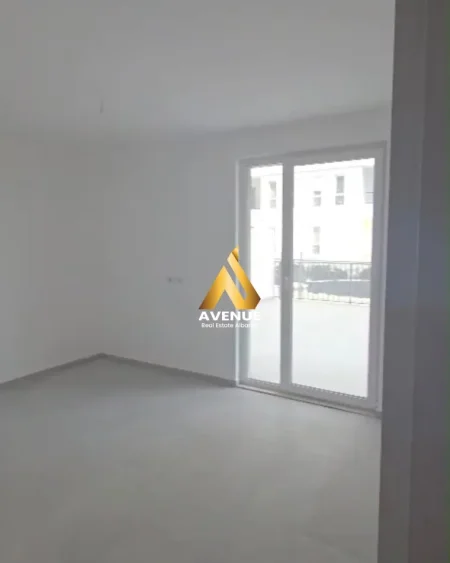 APARTAMENT 2+1 + VERANDË NË SHITJE UNIVERS CITY, QTU, TIRANE