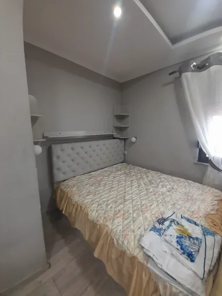 Tirane, jepet me qera Garsonier, Mobiluar, Kati 6, 45 m²,Çmimi 35.000 Lekë të Reja, (Pranë Casa Italia, Terminali, Tiranë)