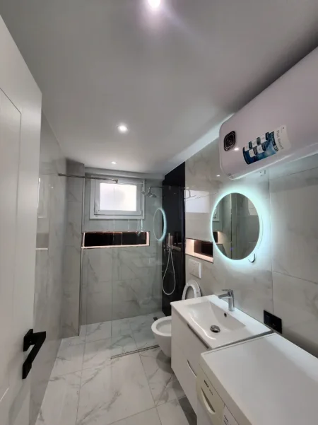 Durres, jepet me qera apartament 1+1+Aneks+Ballkon Kati 1, 60 m² 350 € 