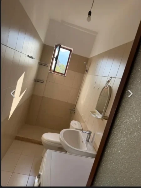 Tirane, jap me qera apartament 1+1+Ballkon Kati 2, (Bulevardi i Ri)