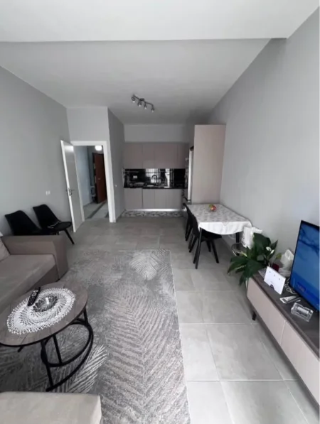Tirane, jepet me qera apartament 2+1 Kati 7, 100 m² 700 € (Brryli)