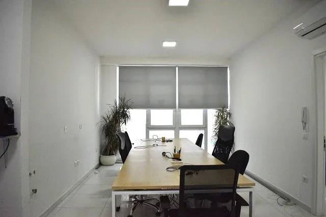 Tirane, jepet me qera zyre Kati 2, 120 m² 1.200 € (Komuna e Parisit/ Kika 2)