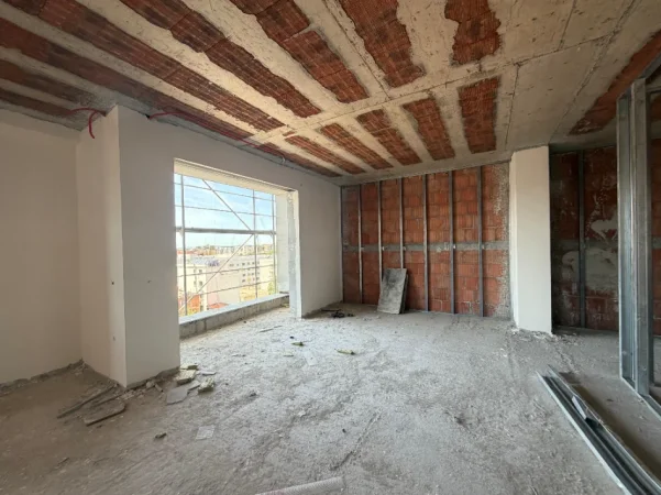 Tirane, shitet apartament 2+1+Ballkon Kati 6, 101 m² 253.000 € (Inxhinieria Ndertimit)