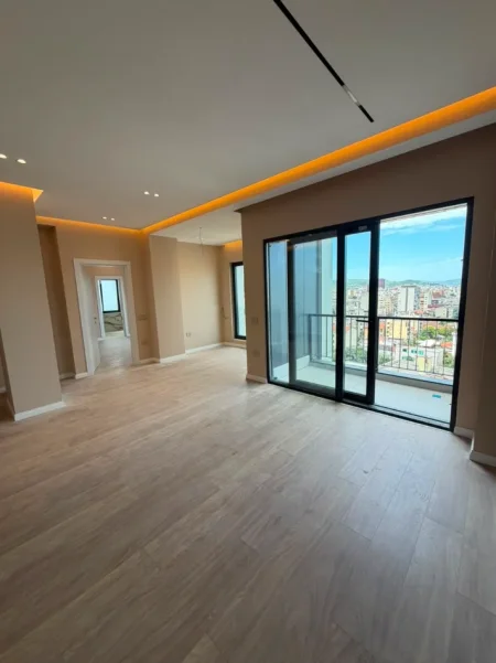 Tirane, jepet me qera ambjent biznesi Kati 11, 119 m² 1.500 € (Rruga e Barrikadave)
