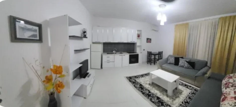 Tirane, jepet me qera apartament 1+1 Kati 3, 65 m² 500 € (Kopeshti Botanik)