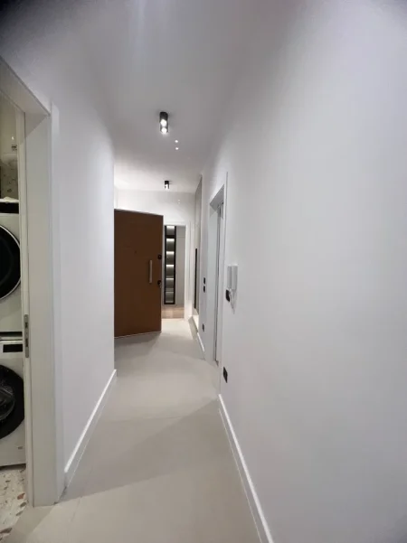 Tirane, jepet me qera apartament 2+1+Ballkon Kati 1, 90 m² 1.000 € (Green Harmony)