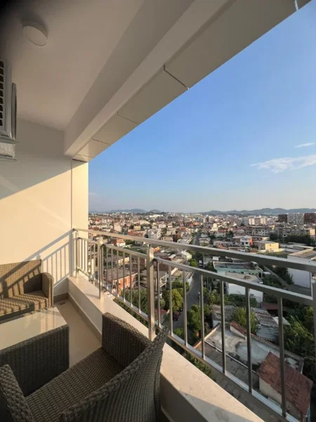 Tirane, jepet me qera apartament 2+1+Ballkon Kati 1, 90 m² 1.000 € (Green Harmony)