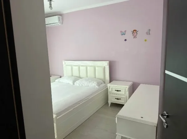 🏡 Jepet Apartament me Qera tek Komuna e Parisit, 750 mije leke