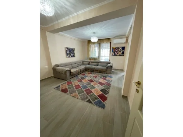 Tirane, shitet apartament 1+1 Kati 7, 87 m² 252.000 € (Bulevardi Zogu i 1)