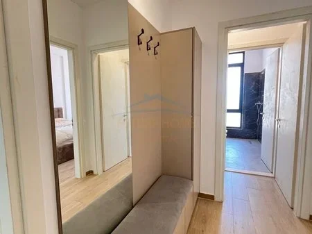Tirane, jepet me qera apartament 1+1+Ballkon Kati 3, 76 m² 500 € (Dogana)
