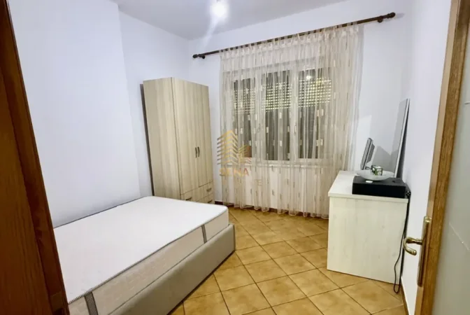 Tirane, jepet me qera apartament 2+1 Kati 5, 80 m² 500 € (Brryli)