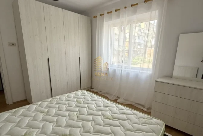 Tirane, jepet me qera apartament 1+1 Kati 2, 57 m² 480 € (Rruga Bardhyl)