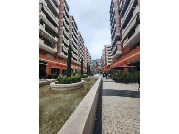 Tirane, Shitet Biznesi , Restorant Gatime Tradicionale , KOMPLEKSI DELIJORGJI 40.000 €