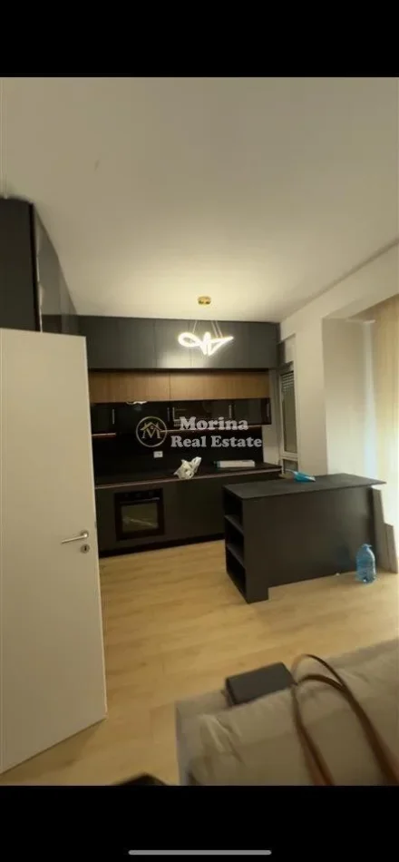 Tirane, jepet me qera truall , (Private 34parkim Senatoriumi)