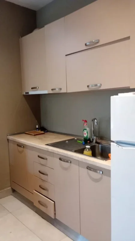 Tirane, jepet me qera garsoniere Kati 0, 40 m² 300 € (MBRAPA INXHINIERISE SE NDERTIMIT)