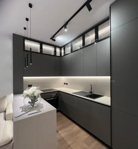 Tirane, jepet me qera apartament 2+1 , 90 m² 1.000 € 