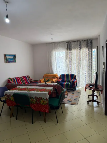 Tirane, jepet me qera apartament 1+1 Kati 5, 60 m² 300 € (Rruga Mikel Maruli)