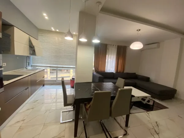 Tirane, jepet me qera apartament 2+1 Kati 2, 104 m² 750 € (Liqeni i Thate)