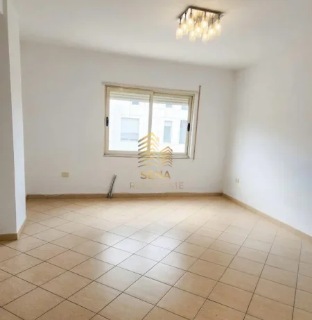 Tirane, jepet me qera apartament 2+1+Ballkon Kati 3, 100 m² 550 € (Bulevardi i Ri)