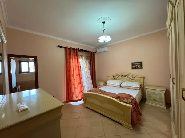 Tirane, jepet me qera Vile 2+1+Aneks+Ballkon Kati 2, 118 m² 500 € (rruga Ram Sadria Tirane)