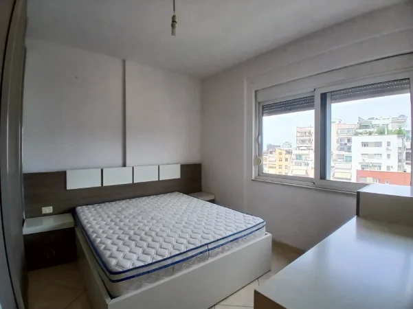 Tirane, jepet me qera apartament 2+1+Ballkon Kati 6, 120 m² 600 € (Riza cerova)