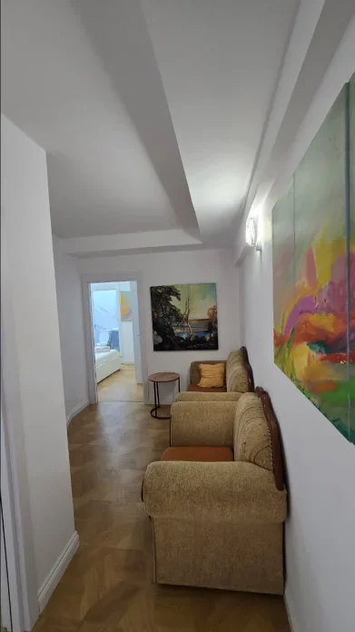 Tirane, jepet me qera 2+1 , –Selite Çmimi: 700 Euro/mua