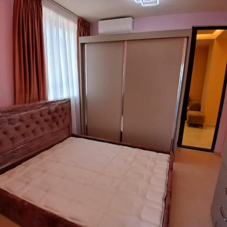 Tirane, jepet me qera apartament 1+1 Kati 2, 65 m² 450 € (Rruga e Dibres)