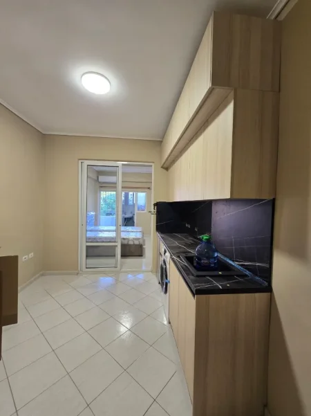 Tirane, jepet me qera garsonier , 40 m² 500 € (21 DHJETORI)