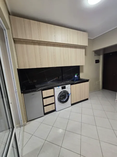Tirane, jepet me qera garsonier , 40 m² 500 € (21 DHJETORI)