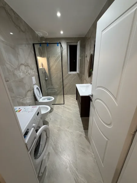 Tirane, jepet me qera apartament 1+1+Aneks+Ballkon Kati 5, 61 m² 610 € (Irfan Tomini)