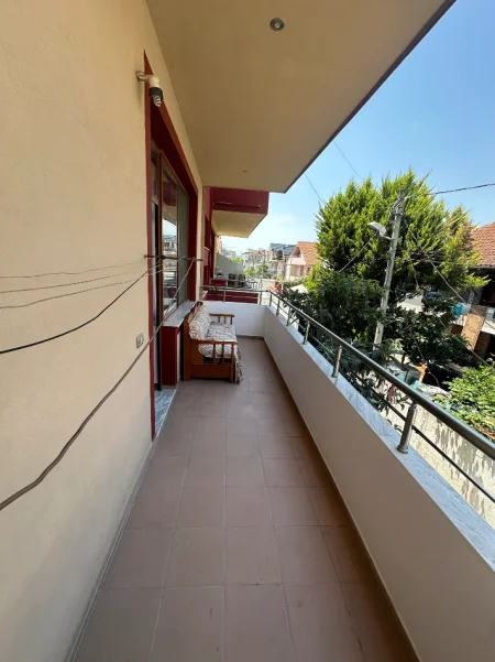 Tirane, jepet me qera garsonier 1+1 Kati 2, 40 m² 300 € (Rruga Havzi Nela)