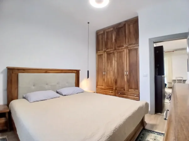 Tirane, jepet me qera apartament 2+1 Kati 3, 80 m² 600 € (Rruga e durresit)
