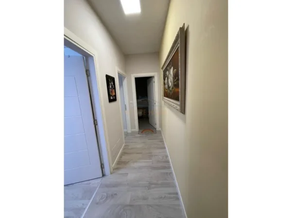 Tirane, jepet me qera apartament 2+1 Kati 5, 83 m² 750 € (Don Bosko)