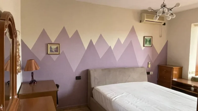 Tirane, jepet me qera apartament 1+1+Ballkon Kati 5, 60 m² 450 € (Oxhaku)