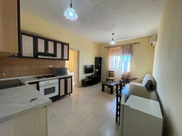 Tirane, jepet me qera Apartament 1+1 Kati 3, 65 m² ,Çmimi 500 Euro, tek 21 Dhjetori ,Tiranë