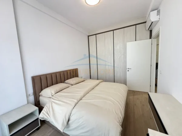 Tirane, jepet me qera apartament 1+1+Ballkon Kati 3, 75 m² 500 € (Dogana)