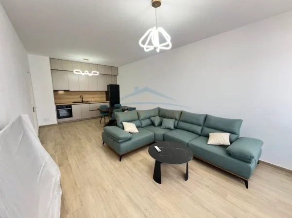 Tirane, jepet me qera apartament 1+1+Ballkon Kati 3, 75 m² 500 € (Dogana)
