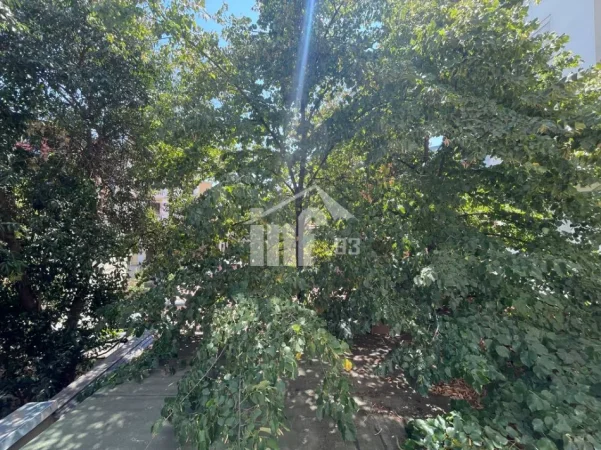 Tirane, shitet zyre Kati 1, 83 m² 292.000 € (NE QENDER, PRANE TOPTANI CENTER)