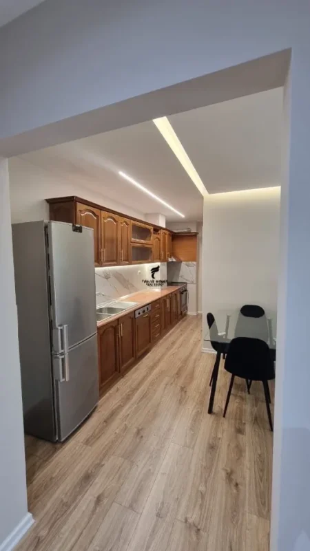Tirane, shitet apartament 1+1 Kati 7, 60 m² 125.000 € (DONB OSKO)
