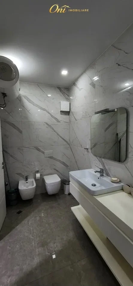 Tirane, jepet me qera apartament 1+1 Kati 3, 78 m² 780 € (ISLAM ALLA)