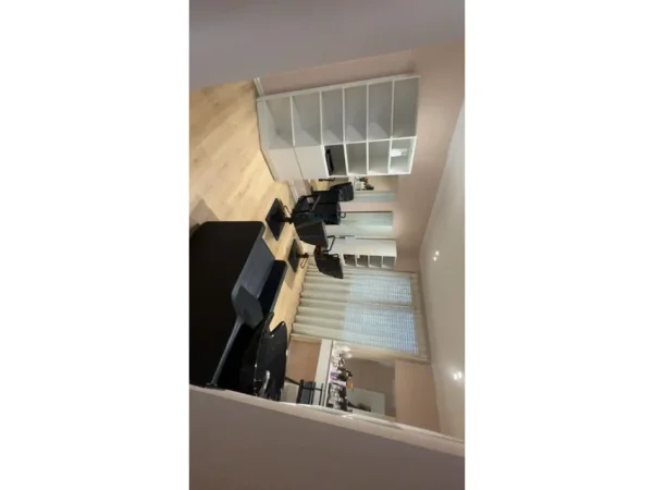 Tirane, jepet me qera aktivitet biznesi Kati 1, 1.160 m² 1.160 € (DonBosko)