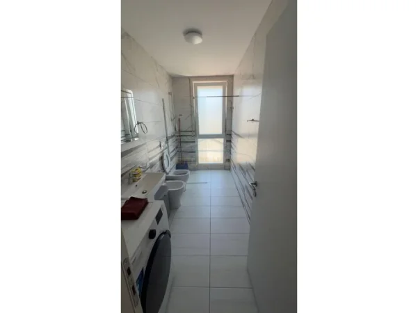 Tirane, jepet me qera aktivitet biznesi Kati 1, 1.160 m² 1.160 € (DonBosko)