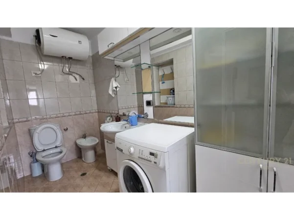 Tirane, shitet apartament 2+1 Kati 3, 73 m² 180.000 € (Ali Demi)