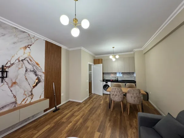 Tirane, jepet me qera apartament 1+1 Kati 3, 70 m² 500 € 
