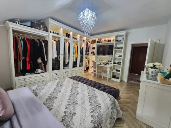 Tirane, shitet apartament 2+1+Ballkon Kati 4, 148 m² 285.000 € 