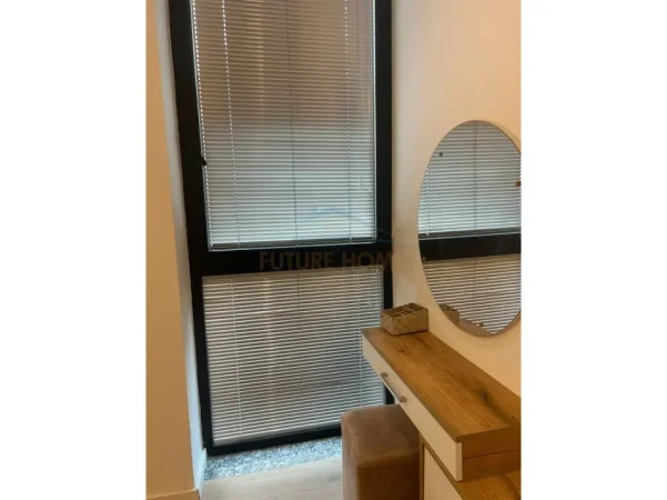 Tirane, jepet me qera apartament 1+1+Ballkon Kati 2, 65 m² 550 € (Ish Parku i Autobuzave)