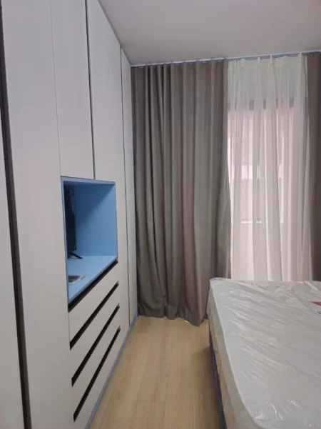 Tirane, jepet me qera apartament 2+1+Aneks+Ballkon Kati 2, 120 m² 1.200 € (Liqeni i Thate)